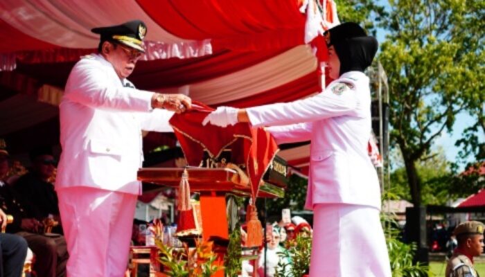 Penuh Hikmad, Wali Kota Adhan Pimpin Upacara HUT RI di Lapangan Buladu