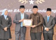 Wamen ATR/BPN Terima Penghargaan dalam Ajang Baznas Award 2025