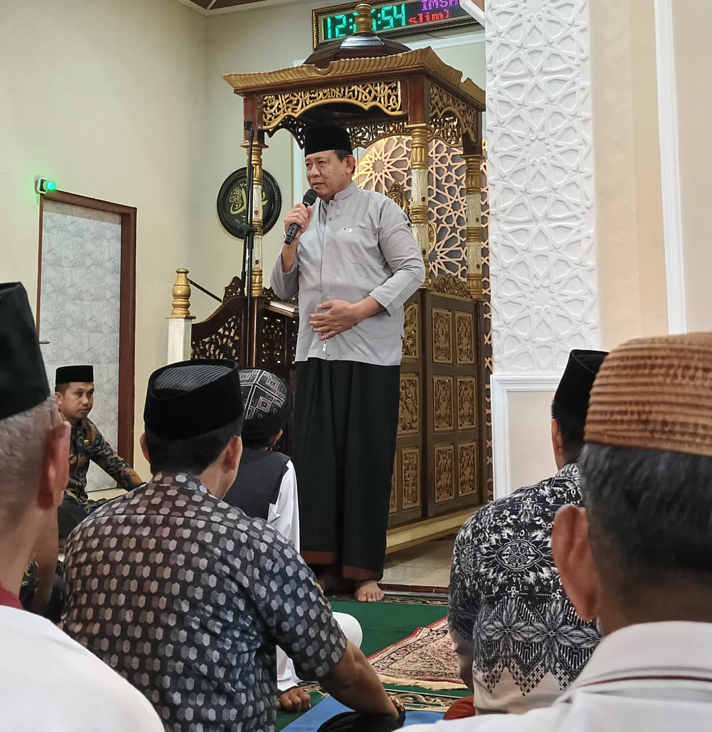 Gubernur Gusnar