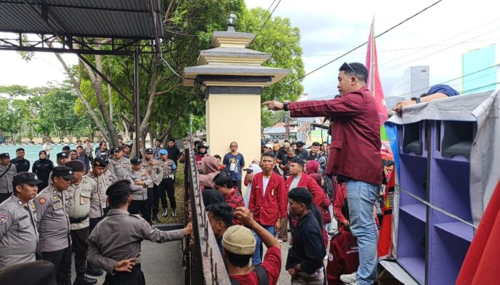 Ketua IMM Gorontalo Ditangkap saat Demo, Mahasiswa Geruduk Polda