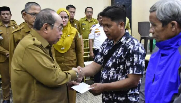 Pemkot Gorontalo Beri Voucher BBM Gratis ke 450 Pengemudi Bentor