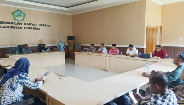 Gelar Rapat Perdana, Sekretaris DPRD Boalemo Perkuat Kerja Kolektif AKD