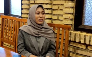 Dheninda chaerunnisa