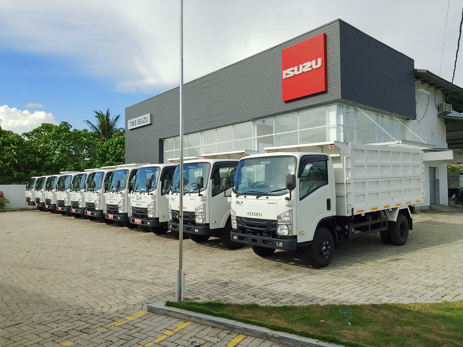 Mobil Isuzu