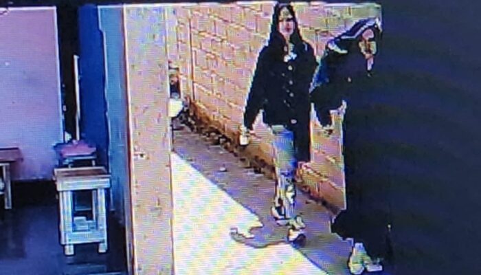 Terekam CCTV, Dua Wanita Maling Motor Mahasiswa di Gorontalo