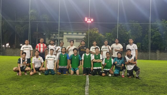 Perkuat Silaturahmi, MTsN 1 Kota Gorontalo dan Jurnalis Gelar Friendly Match