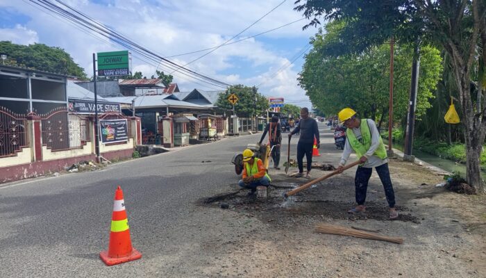 Sempat Ditanami Pohon Pisang, Jalan Madura Kota Gorontalo Diperbaiki