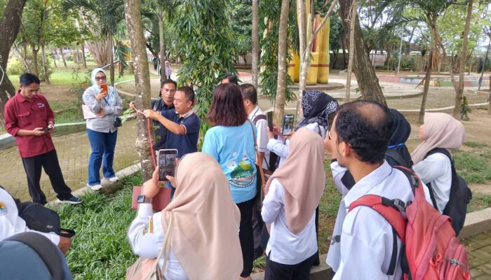 Peserta Pelatihan Ikut Sesi Praktek Menghitung Cadangan Karbon di Gorontalo