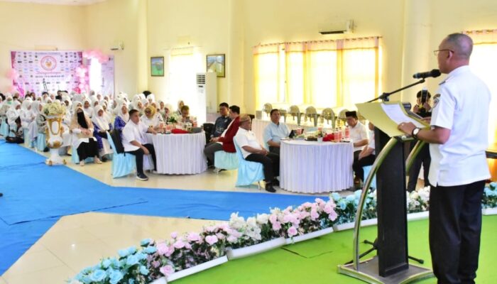 Wabup Pohuwato: Bidan Garda Terdepan Tekan Kematian Ibu dan Bayi