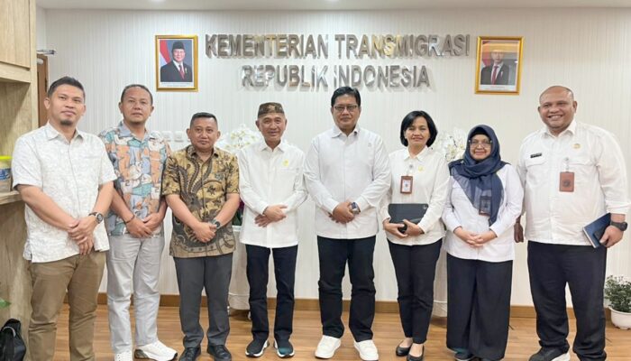 Perjuangkan Aspirasi Warga Sandalan, Bupati Pohuwato Temui Wamen Transmigrasi