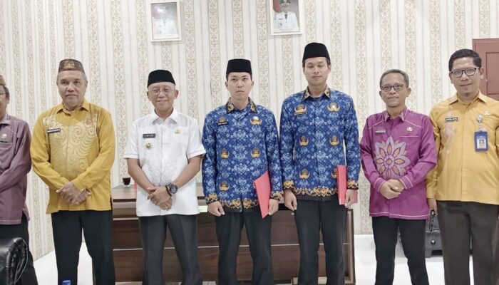 Wabup Pohuwato Ambil Sumpah Dua PNS Baru Lulusan STTD 