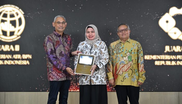 Kementerian ATR/BPN Terima Anugerah Reksa Bandha 2025
