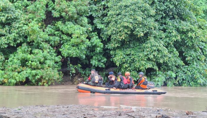Ibu dan Anak Terseret Arus Sungai di Boliyohuto Belum Ditemukan