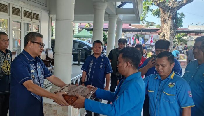 Jelang Hari Patriotik 23 Januari, Indra Gobel Terima Kirab Bendera Pusaka