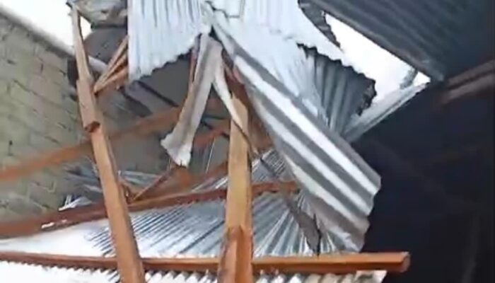 Atap Rumah Warga di Gorontalo Rusak Diterjang Angin Kencang