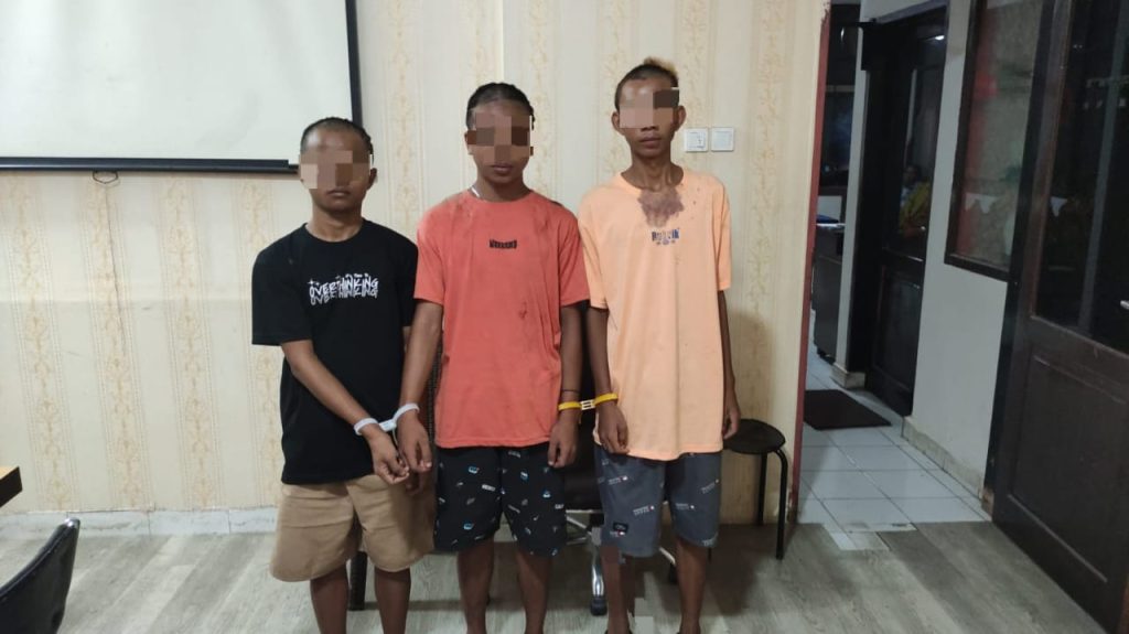 Pencuri Kotak Amal