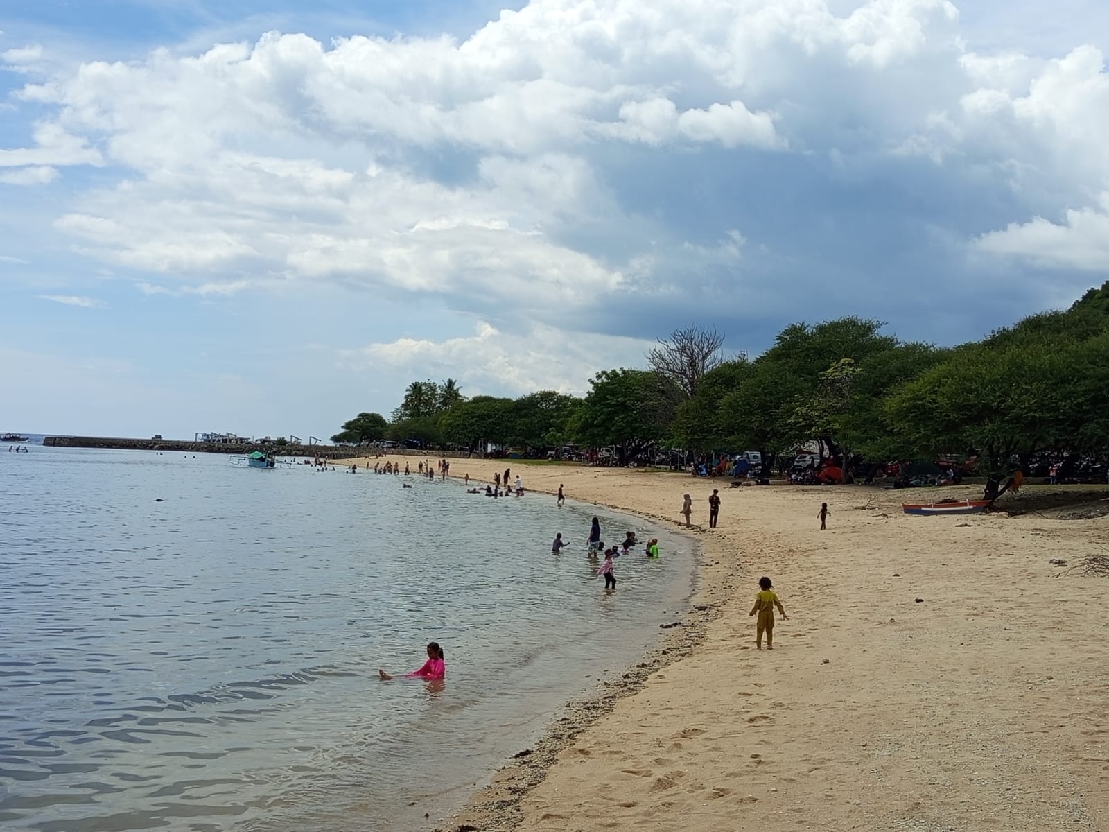 wisata pantai gorontalo
