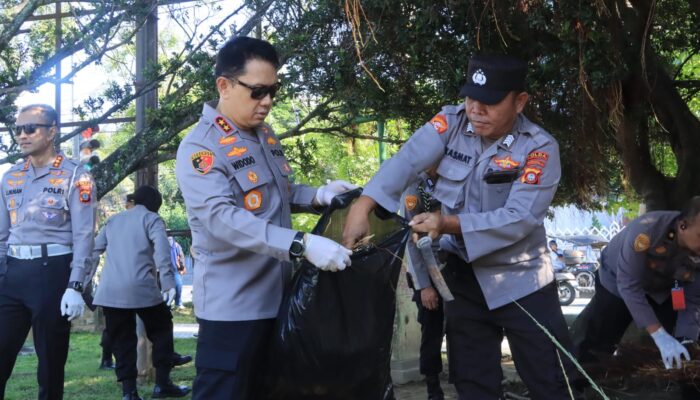 Kapolda Gorontalo Pimpin Aksi Bersih di Taman Buah, Wujudkan Lingkungan ASRI