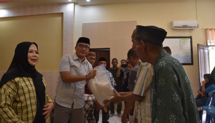 Wabup Lahmuddin Dampingi Wagub Idah Salurkan Bantuan Pangan di Boalemo