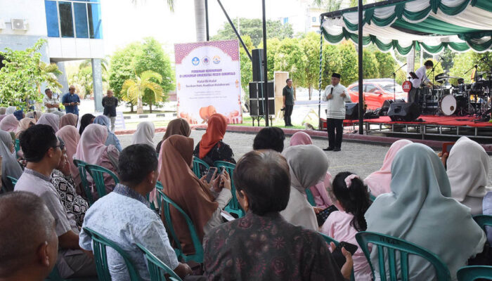 Civitas Akademika UNG Perkuat Kebersamaan Lewat Halal Bihalal