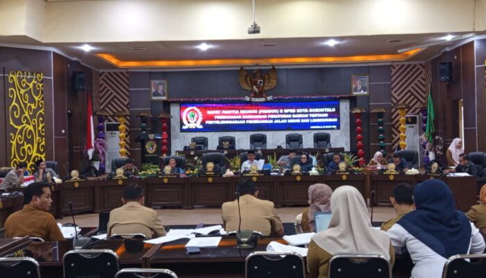 Pansus II DPRD Kota Gorontalo Bahas Ranperda Penerangan Jalan Umum dan Lingkungan