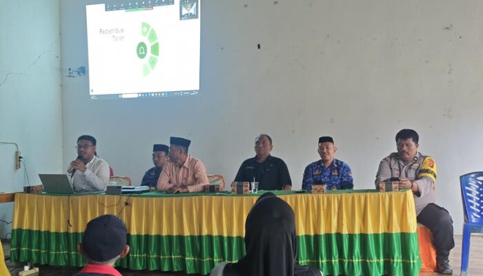 Kantor Pertanahan Kabupaten Gorontalo Serahkan Sertipikat Redistribusi Tanah di Desa Bukit Aren