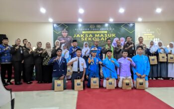 Jaksa Masuk Sekolah