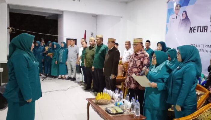 Ruwaida Mile Lantik TP PKK dan Dasawisma se-Kecamatan Kabila