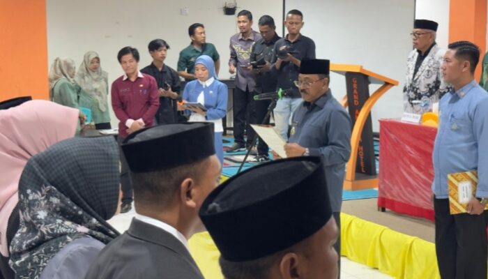 Bupati Rum Lantik 42 Kepsek, Tekankan Pendidikan Karakter dan Profesionalisme Sekolah