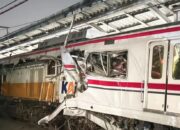 Kecelakaan Maut, KA Argo Bromo Anggrek Tabrak KRL di Stasiun Bekasi Timur ​