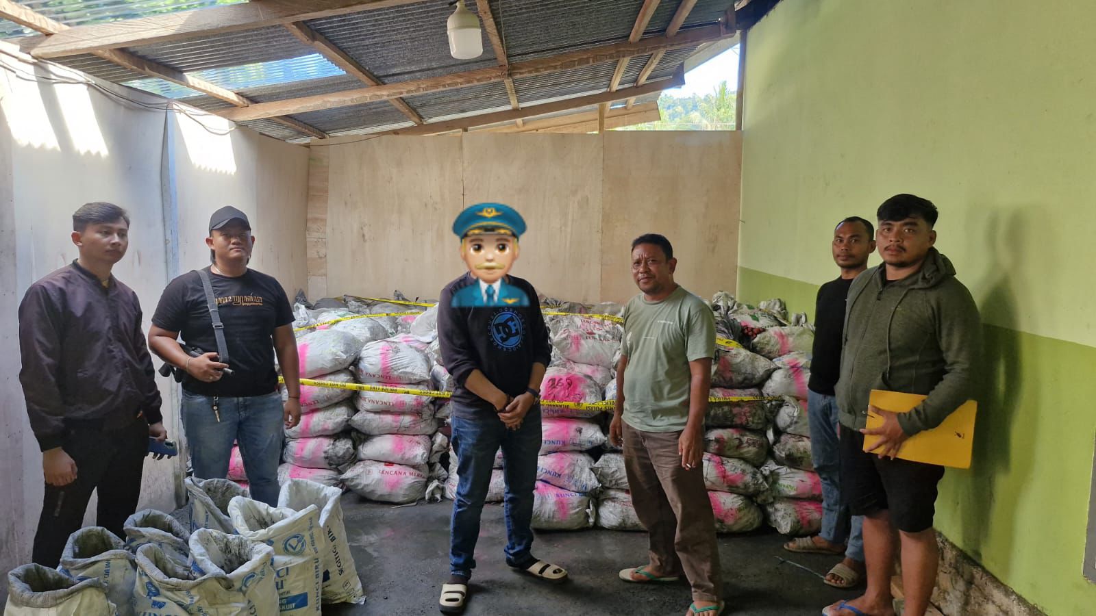 Batu Hitam Ilegal