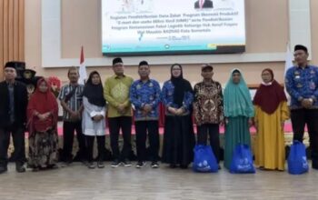 Baznas Kota Gorontalo Salurkan Bantuan Usaha dan Logistik Senilai Rp301 Juta