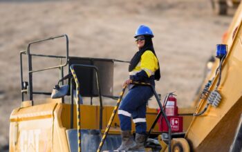 Operator Pani Gold