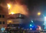 Kebakaran Melanda Megamall Manado, Pengunjung Panik Berhamburan