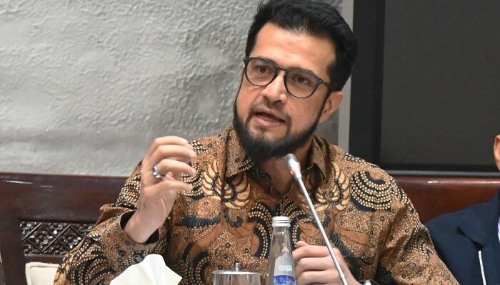 Rupiah Terus Anjlok, Primus Yustisio Desak Gubernur BI Perry Warjiyo Mundur
