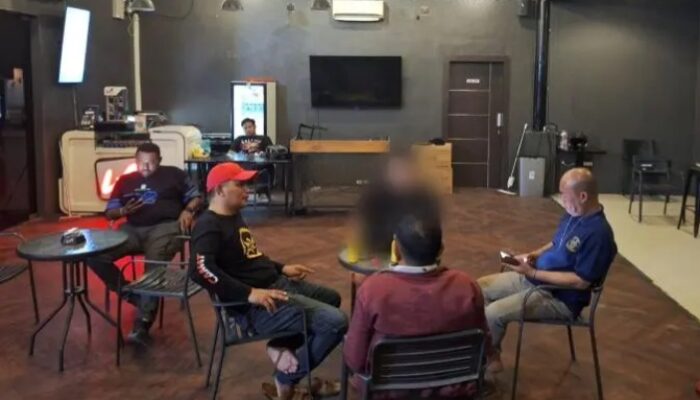 Satpol PP Kota Gorontalo Tutup Sementara Sky Biliard