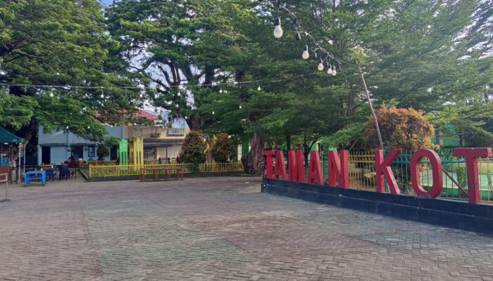 Dua Potret Taman Bermain di Kota Gorontalo saat Weekend