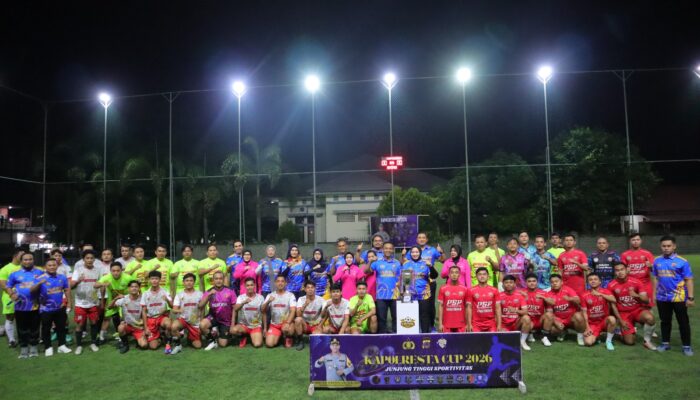 HUT Bhayangkara ke-80, Kapolresta Gorontalo Kota Buka Turnamen Mini Soccer 