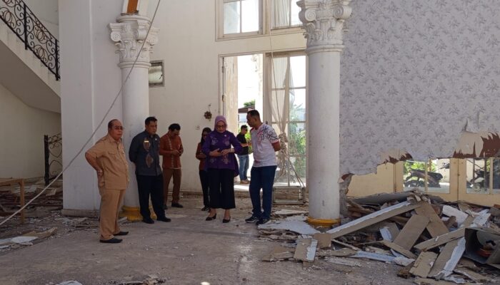 Wali Kota Adhan Tinjau Pekerjaan Renovasi Gedung Mall Pelayanan Publik