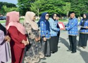 Pemda Pohuwato Serahkan SK Pensiun ASN dan Paket Sembako bagi CS