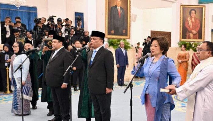 Presiden Prabowo Lantik Kepala BGN dan Penasihat Khusus Bidang Ketenagakerjaan