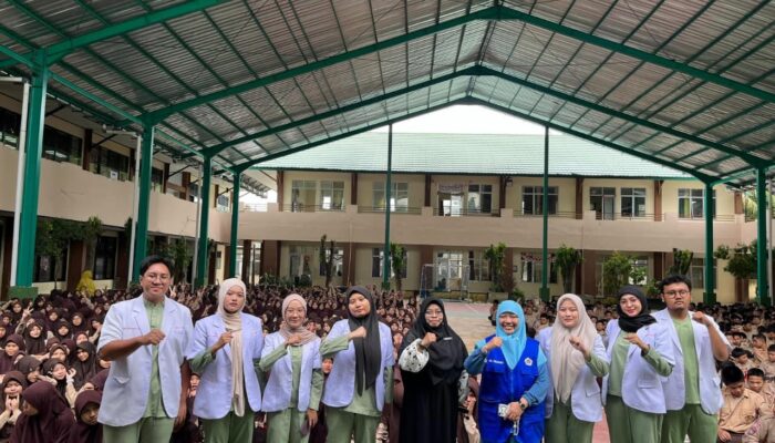 Mahasiswa Profesi Dokter UNG Edukasi Siswa terkait Pertolongan Pertama saat Terjadi Gempa