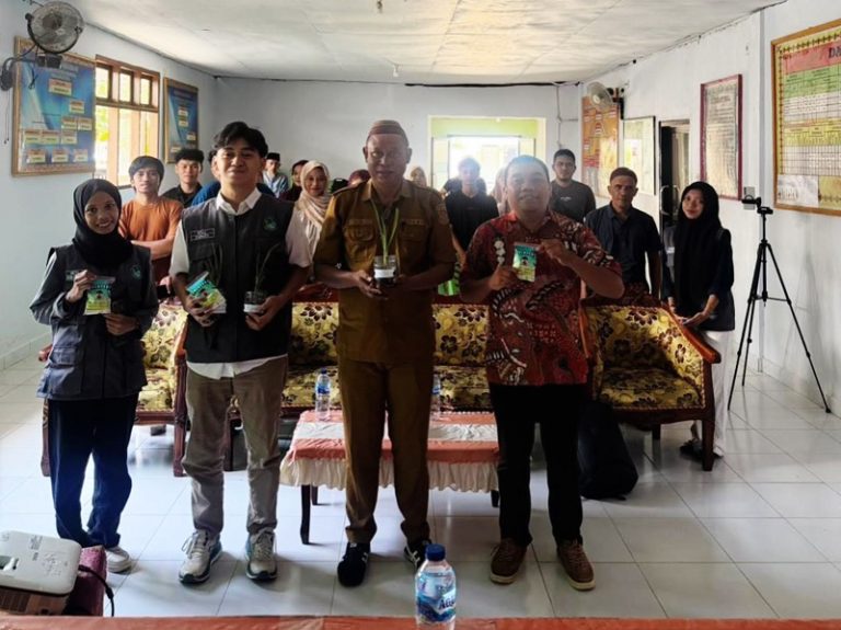 Mahasiswa KKN UNG