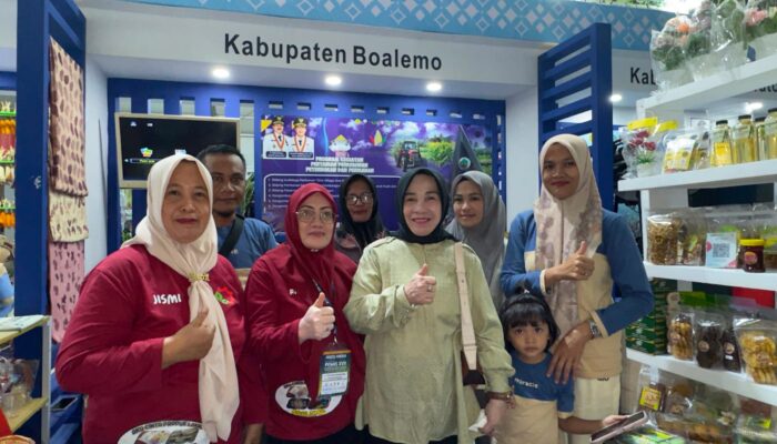 Ketua TP PKK Boalemo Tinjau Pameran Agribisnis PENAS XVII, Dorong Produk UMKM Unggulan