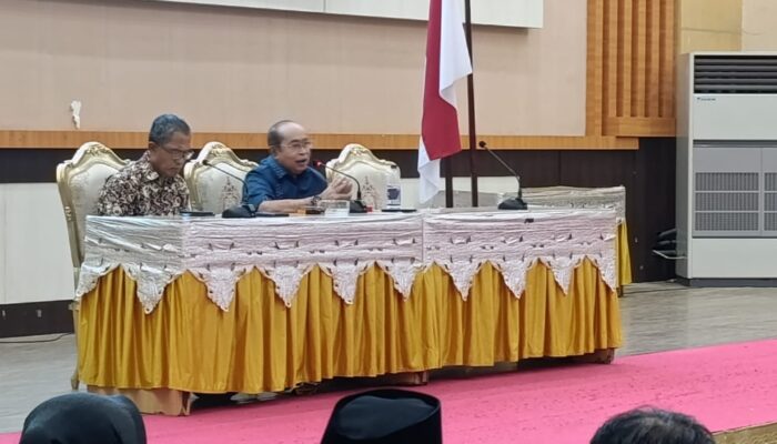 Wali Kota Gorontalo Soroti Lapak-lapak Usaha di Pinggir Jalan, Perlu Didata dan Ditata