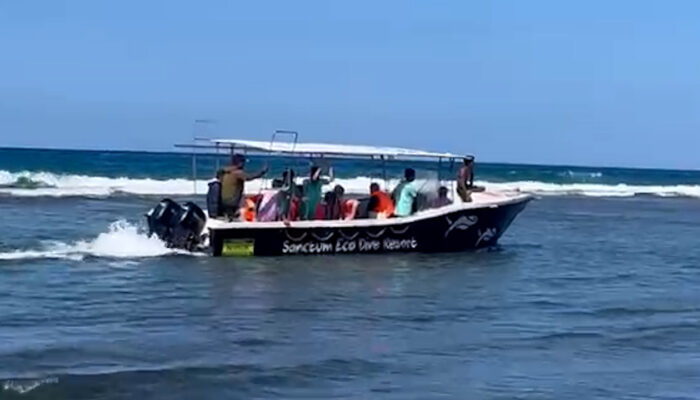 “Kapal Patah Dihantam Ombak”, Penyebab 11 WNA Hilang di Teluk Tomini