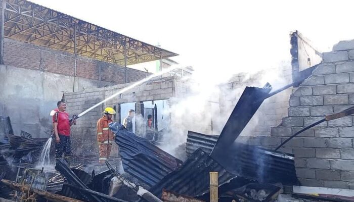 Kebakaran Rumah di Ipilo, 2 Jam Proses Pemadaman Api
