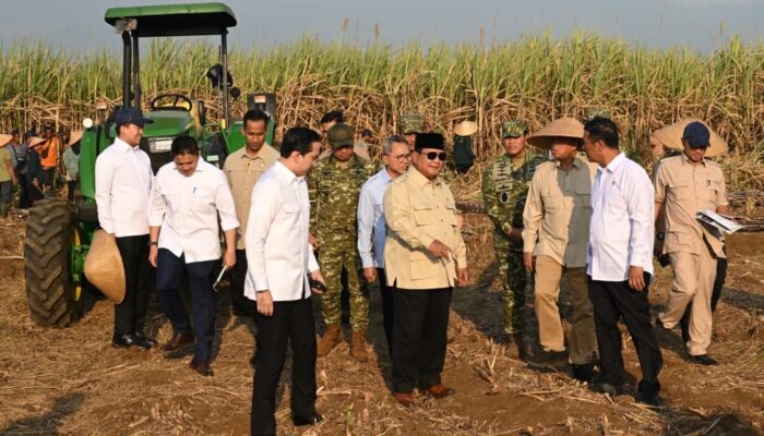 Menteri Nusron Dampingi Presiden Prabowo Panen Raya di Malang