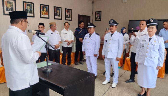 Bupati Boalemo Lantik Tiga Penjabat Kades, Tegaskan Taati Aturan dan Etika