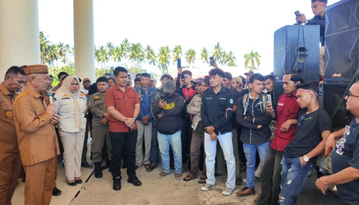 Bupati Pohuwato Bersama Rakyat Popayato Barat Tolak Investasi PT Lumintu